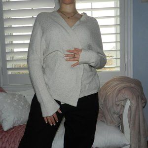 Brandy Melville - Light, Asymmetrical Cardigan